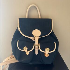Dooney and Bourke Backpack Luxury Women’s Designer Bag Gorgeous Great Condition